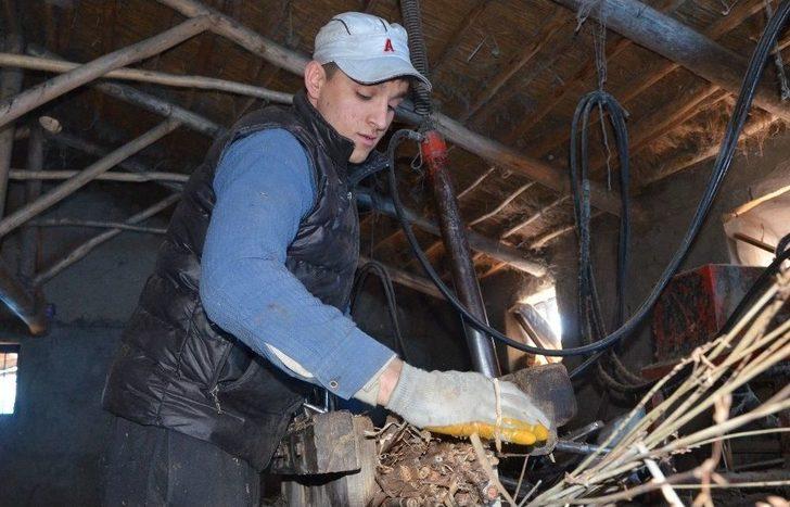 Hasır Minderler Tarihe Karışmak Üzere G2