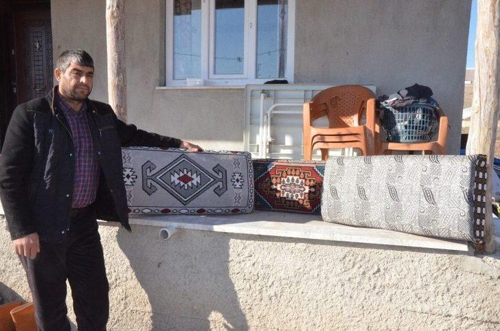 Hasır Minderler Tarihe Karışmak Üzere G3