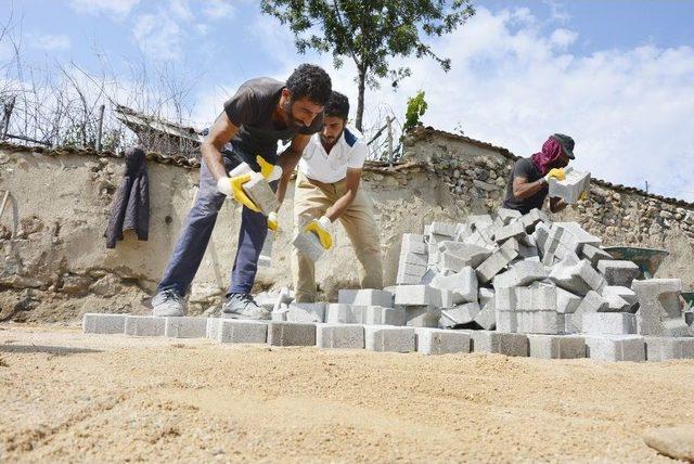 Seyitgazi’de Kilit Taş Döşeme Çalışması 3