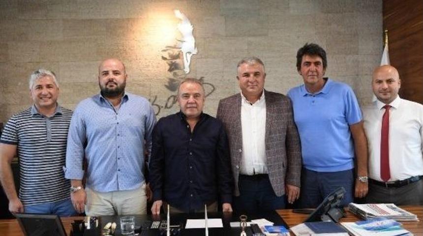 Başkan B&ouml;cek: Antalyaspor&rsquo;un Her Zaman Yanındayız