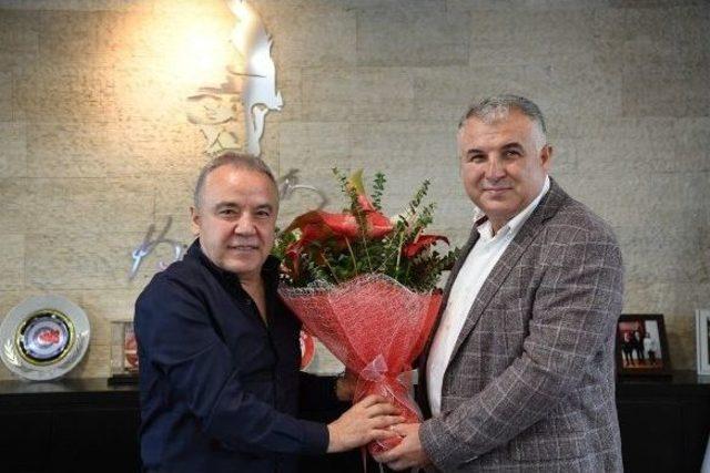Başkan Böcek: Antalyaspor’un Her Zaman Yanındayız 1