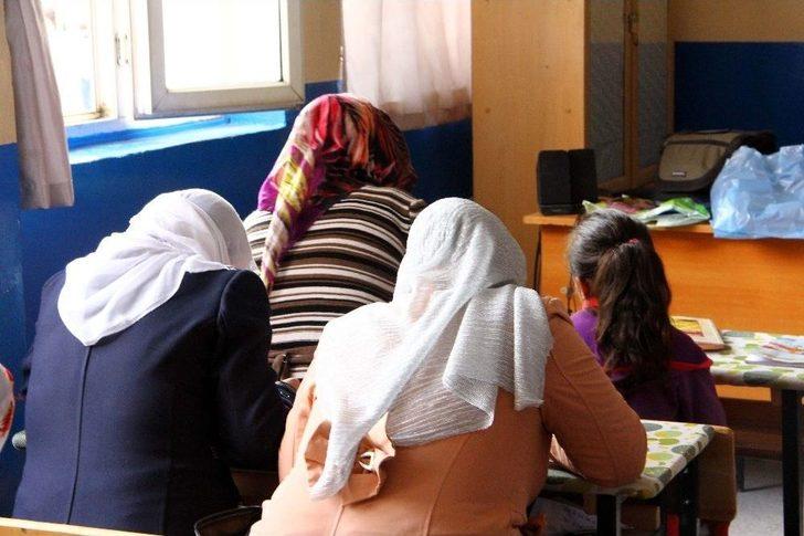 Hizan’da Okuma-yazma Seferberliğine Yoğun İlgi G3