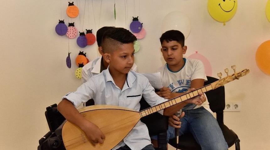 Zeytink&ouml;y&rsquo;&uuml;n &Ccedil;ocukları Sertifikaların Aldı