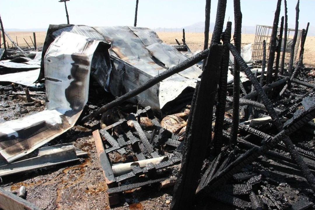 Ahırda &Ccedil;ıkan Yangında 50 K&uuml;&ccedil;&uuml;kbaş Hayvan Telef Oldu