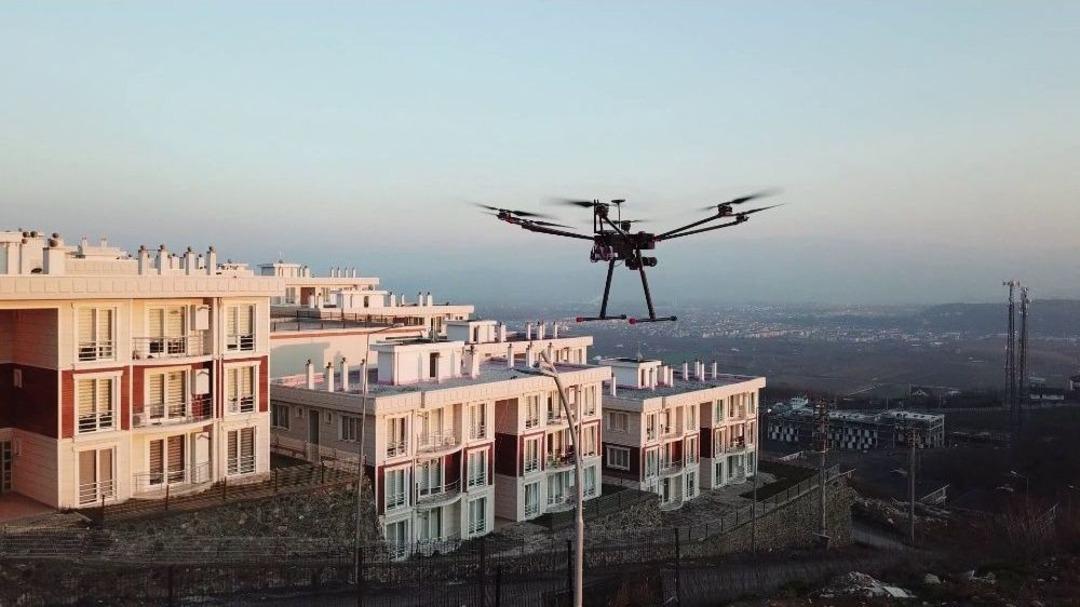 (&ouml;zel) Uyuşturucu Satıcıları Ekiyor, İha&rsquo;lar Buluyor