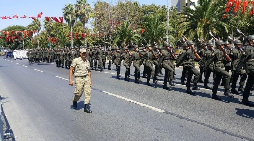 Vatan Caddesi&rsquo;nde 30 Ağustos Provası