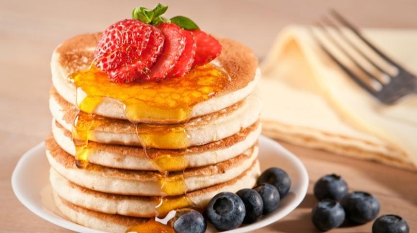 Yeni Kahvaltı Alışkanlığımız Pancakelere Bir De Buradan Bakın!
