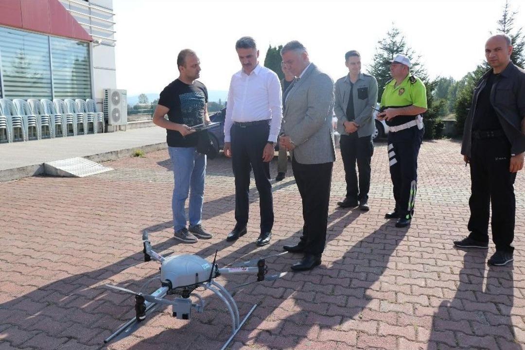 Emniyet Ekiplerinden Drone&rsquo;lu Trafik Denetimi