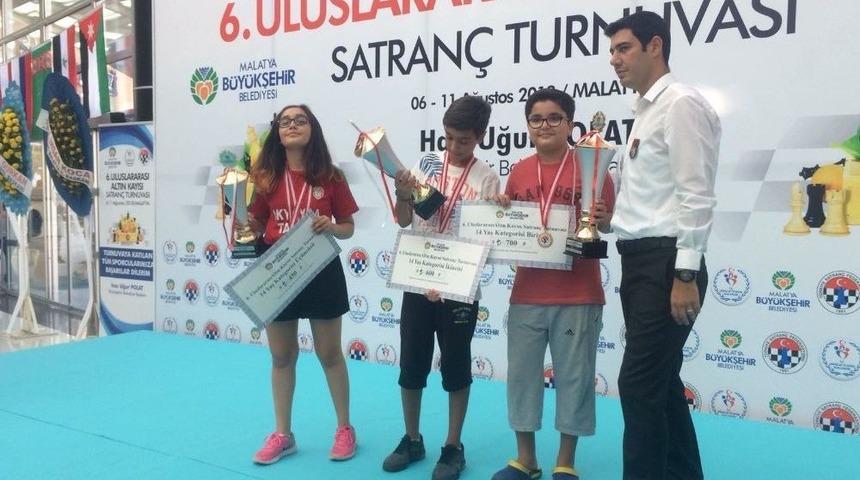 Genç Sporcu İpek Duru’dan İki Büyük Başarı