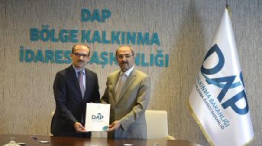 Çukurca’nın Tarihi Kale Evleri Turizme Kazandırılıyor