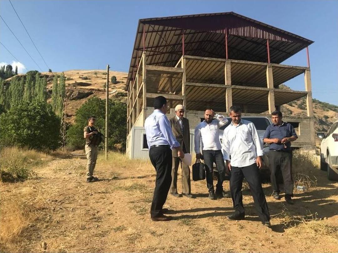 Kaymakam &Ouml;zcan, İl&ccedil;ede Devam Eden İnşaat Alanlarını İnceledi