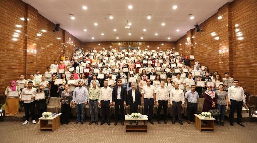 Şahinbey Belediyesi&rsquo;nde 199 Kursiyer Daha Sertifikalarını Aldı