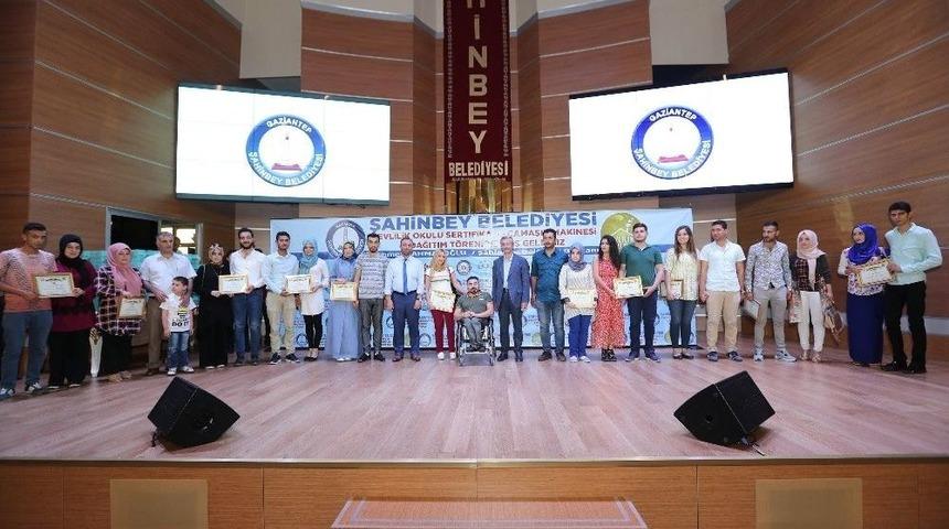 Evlilik Okulu&rsquo;ndan 157 &Ccedil;ift Daha Sertifikalarını Aldı