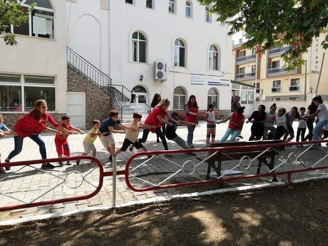 Çocuklar Geleneksel Oyunlarla Şenlendi