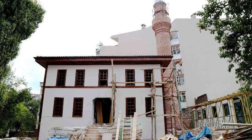 &lsquo;sel&acirc;mi Tekkesi&rsquo; G&uuml;n Sayıyor