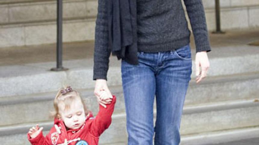 Nicole Kidman Kızıyla Y&uuml;r&uuml;y&uuml;şte