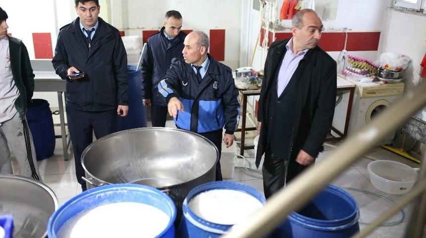 Esenyurt&rsquo;ta Yoğurt &Uuml;retimi Yapılan Markette Şok G&ouml;r&uuml;nt&uuml;ler