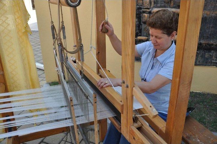 Türkiye’nin Değişik İllerinden Gelen Dokumacılar Hünerlerini Sergiledi G2