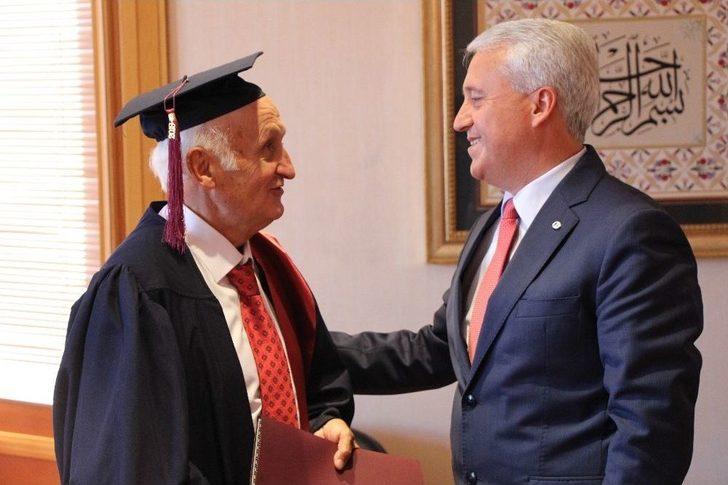 50 Yıllık Hayalini Açıköğretim Sistemi İle Gerçekleştirdi G3