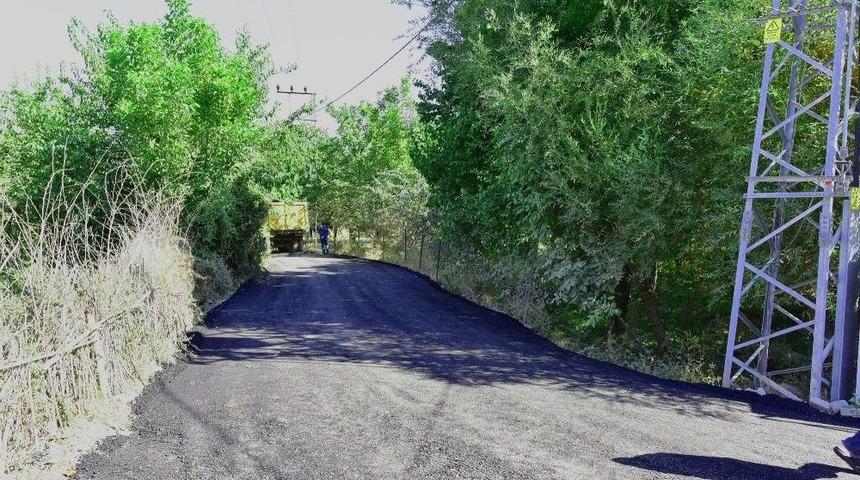 Toygar Mahallesi&rsquo;nde Sıcak Asfalt Serimi Yapıldı