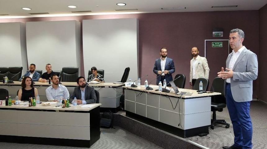 Eso &Uuml;yeleri Kingfisher Firması İle Bir Araya Geldi