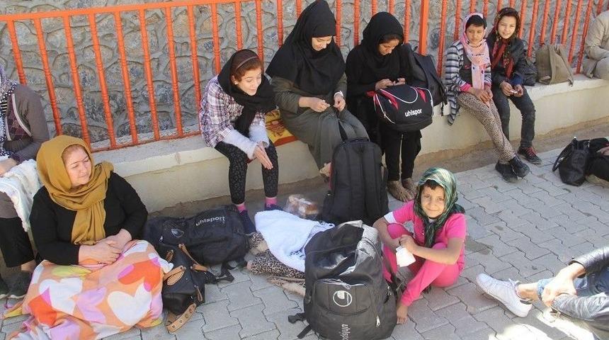 Başkale&rsquo;de 43 Yabancı Uyruklu Ka&ccedil;ak Yakalandı