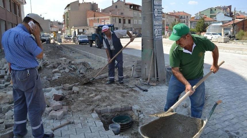 Şuhut’ta Yağmur Suyu Hattı Çalışmaları Devam Ediyor