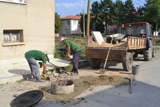 Şuhut’ta Yağmur Suyu Hattı Çalışmaları Devam Ediyor