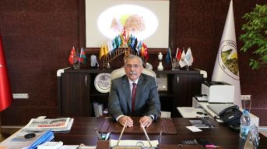 Başkan Karaaslan, 14 Tıp Bayramı Mesajı Yayımladı