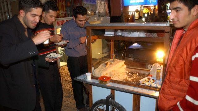 Ucuz, Lezzetli Ve Sadece Ülkemizde Bulunan Sokak Tatları!