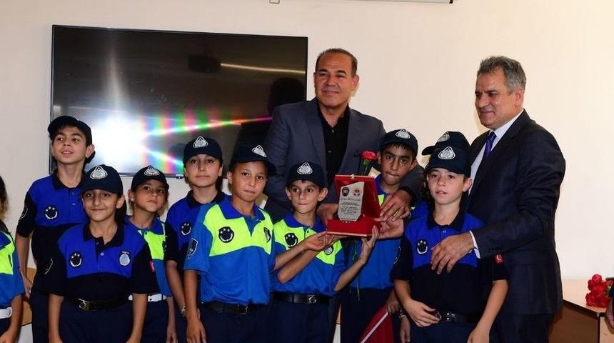 B&uuml;y&uuml;kşehir Belediyesi Zabıtalarından Başkan S&ouml;zl&uuml;&rsquo;ye Ziyaret