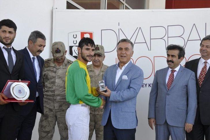 Jandarma Koşusunda Nefesler Tutuldu G2