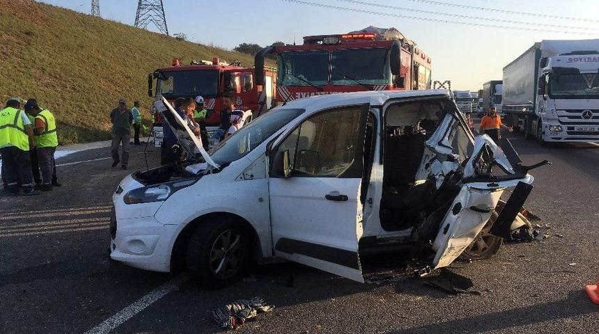 3’üncü Köprü Yolundaki Kazada Baba Ve Oğlu Hayatını Kaybetti