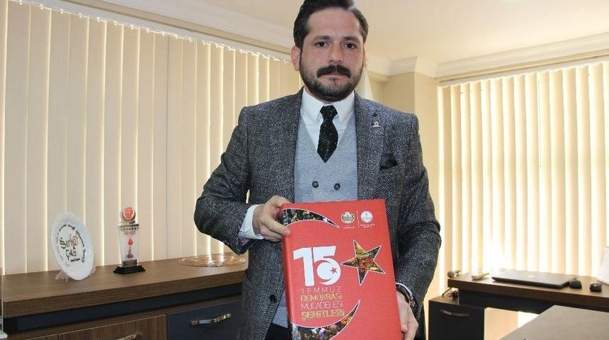 Manisa&rsquo;da Hazırlanan &rsquo;15 Temmuz Şehitleri&rsquo; Alb&uuml;m&uuml; Şehit Ailelerini &Uuml;zd&uuml;