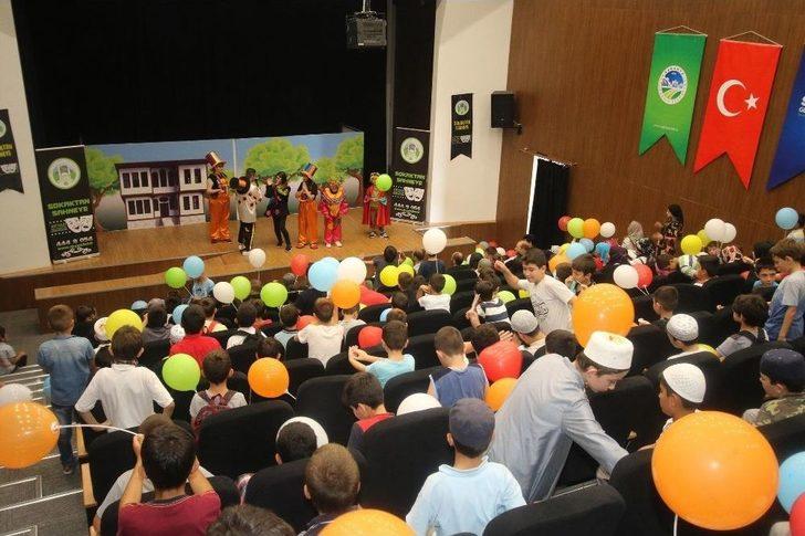 Akyazı’da Yaz Kur’an Kursu Öğrencileri Tiyatroda Buluştu G2