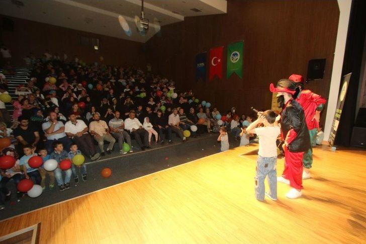 Akyazı’da Yaz Kur’an Kursu Öğrencileri Tiyatroda Buluştu G4