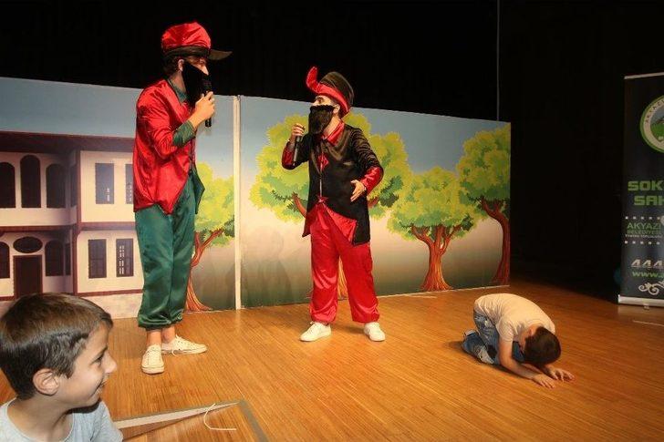 Akyazı’da Yaz Kur’an Kursu Öğrencileri Tiyatroda Buluştu G5