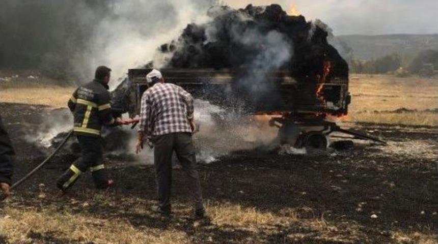 Tavşanlı’da Çıkan Yangında Traktör Ve Balyalar Yandı