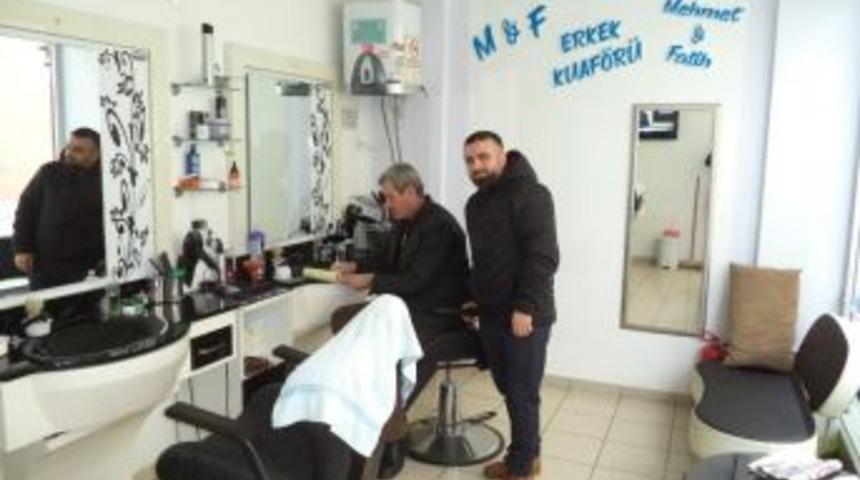 Kartepe&rsquo;de Berber Ve Kadın Kuaf&ouml;rleri Denetlendi