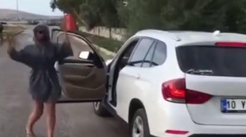 &rsquo;do The Shiggy&rsquo; Merakı H&uuml;lya Avşar&rsquo;ın Başını Belaya Soktu