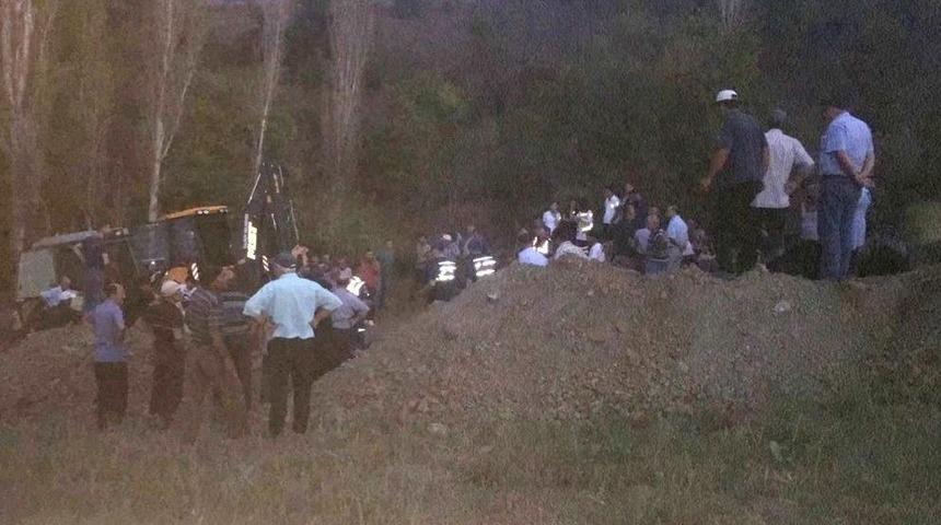 G&ouml;&ccedil;&uuml;k Altında Kalan Şahıs Hayatını Kaybetti