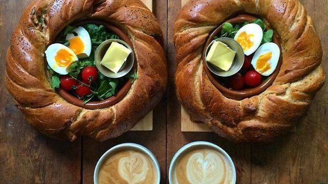 Mutluluğun Kahvaltıyla İlgisini Anlayan Aşık Bir Erkeğin Muhteşem Kahvaltı Sunumları!