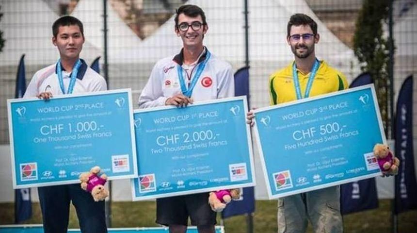 &Uuml;niversiteli Milli Ok&ccedil;u D&uuml;nya Birincisi Oldu