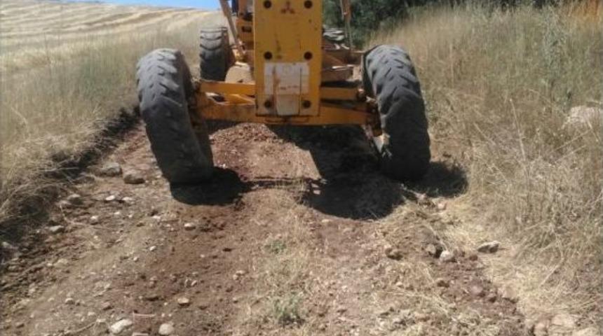 Develi&rsquo;de Kırsal Mahalleler İ&ccedil;in Yol &Ccedil;alışması Yapılıyor