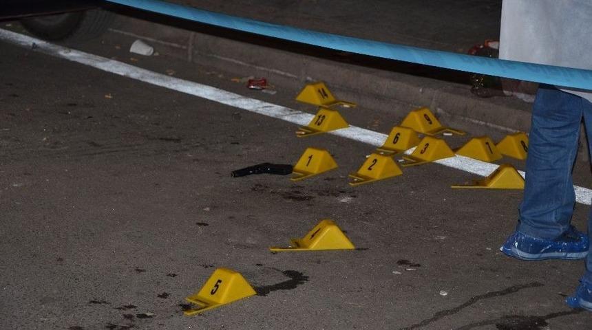 Eskişehir&rsquo;de Silahlı Kavga: 1&rsquo;i Ağır 3 Yaralı