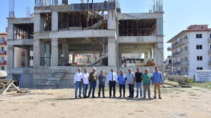 Başkan Alıcık Cemevi İnşaatını İnceledi