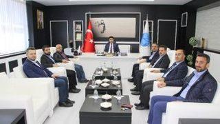 İlim Yayma Cemiyeti Yöneticileri Rektör Karacoşkun İle Bir Araya Geldi