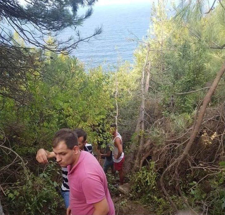 Yolcu Midibüsü Uçuruma Yuvarlandı, Çok Sayıda Yaralı Ve Ölü Var G2