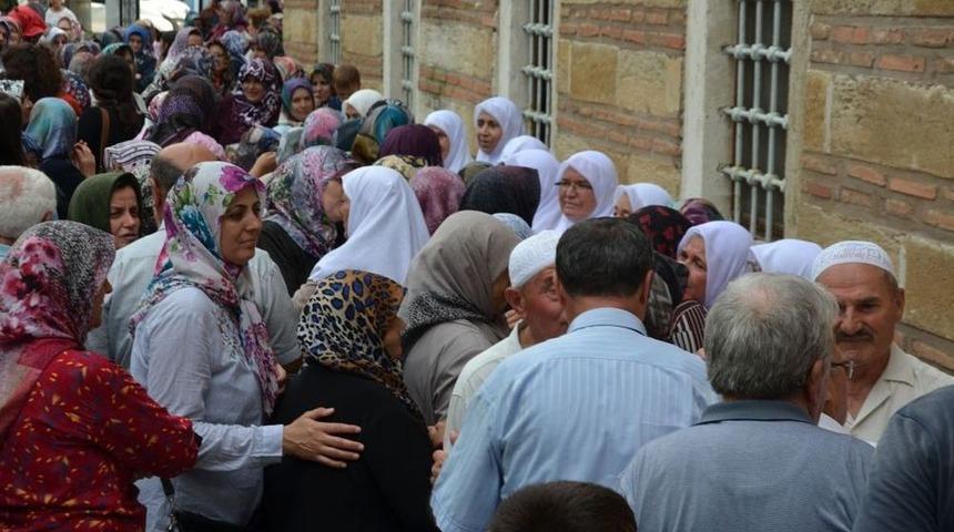 Hayrabolu&rsquo;da Hacı Adayları Kutsal Topraklara Uğurlandı