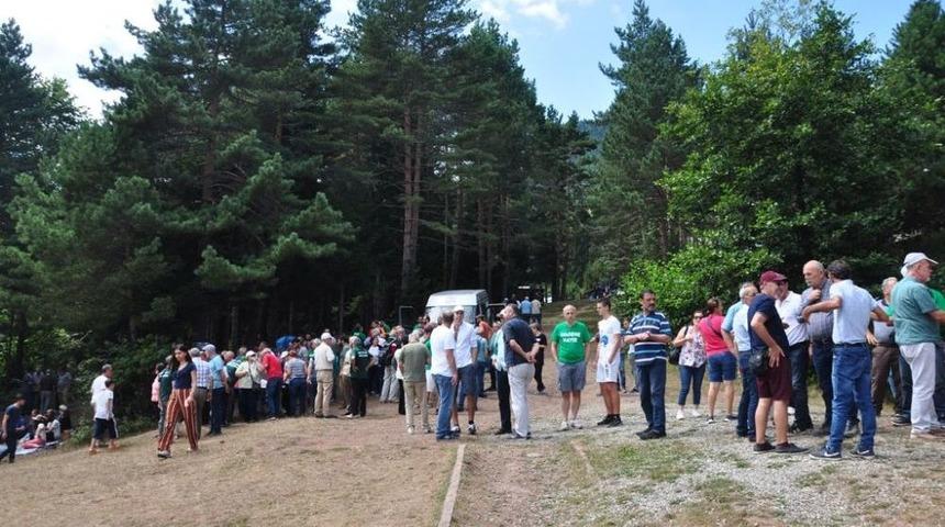 Protesto İçin Gittiler Piknik Yaptılar